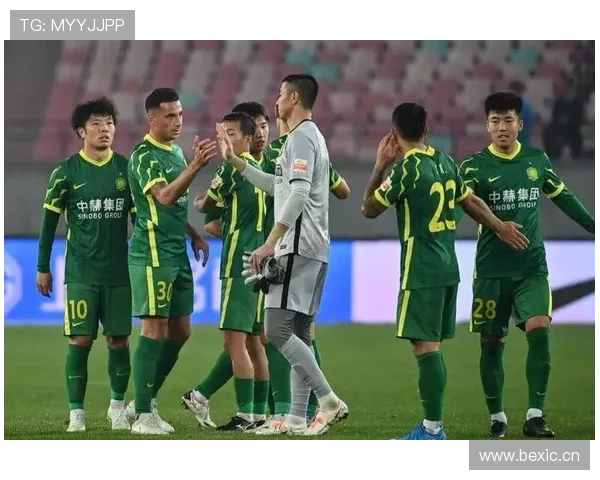 北京国安防守体系波动显现：当前阶段稳定输出面临挑战，对球队整体表现造成影响