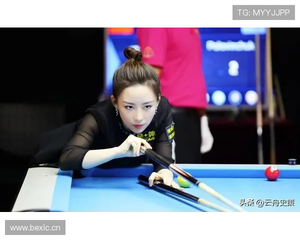 潘晓婷下了场就一副买买买的样子，差点忘了她还打台球呢