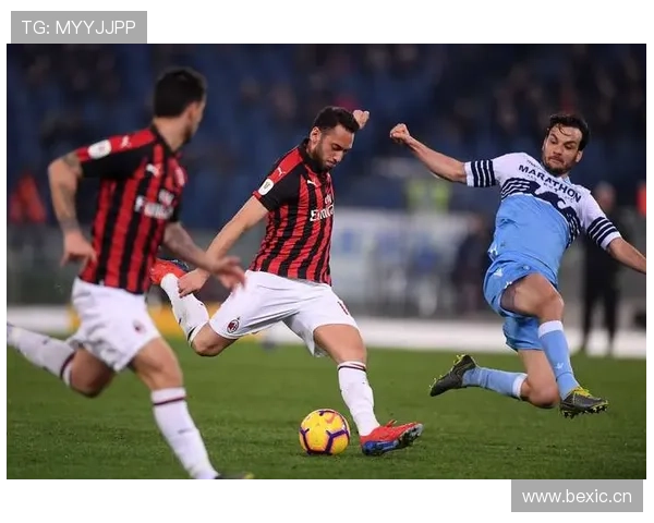 AC米兰危机爆发！教练+高层爆发激烈分歧，球队战术体系或已彻底失衡！