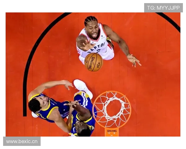 一次看懂：国际篮联和NBA干扰球规则的核心区别在哪？